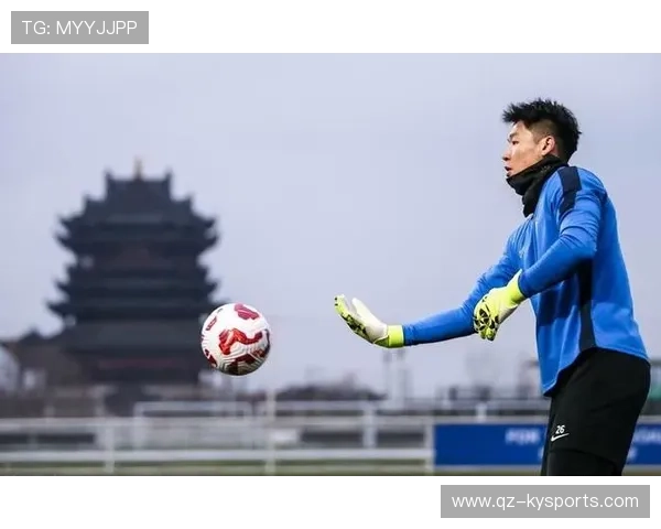 中国男足开启冬训，球队注重体能与控球